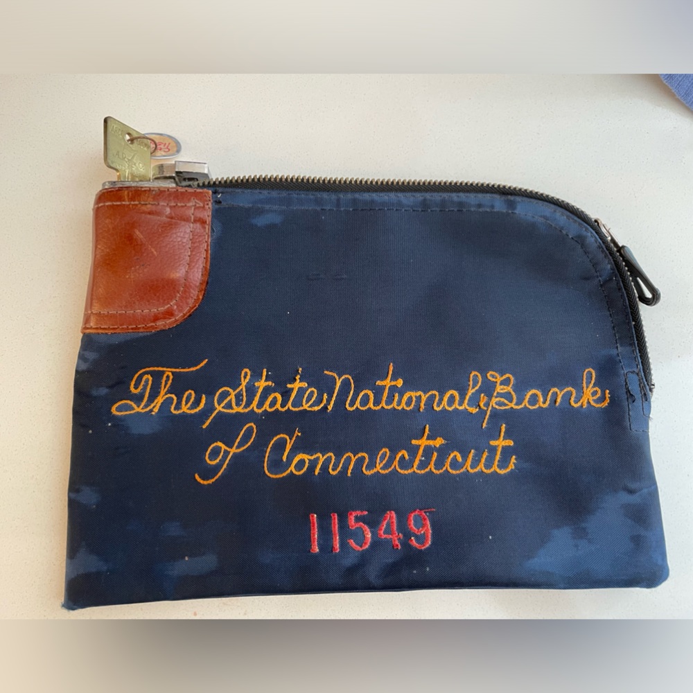Vintage Connecticut bank bag with lock and key, zipper